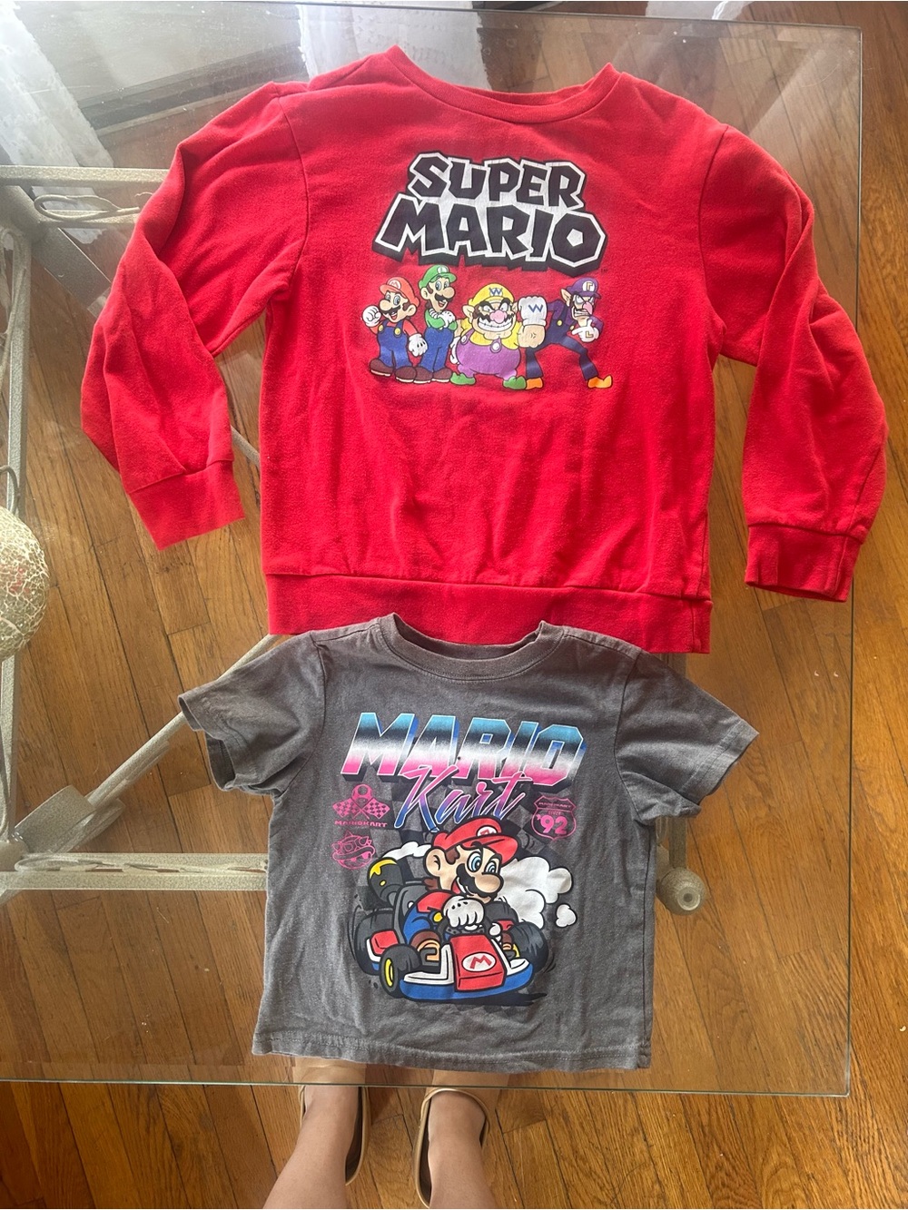 Set of 2: Nintendo Red Super Mario Sweatshirt & Mario kart 5T